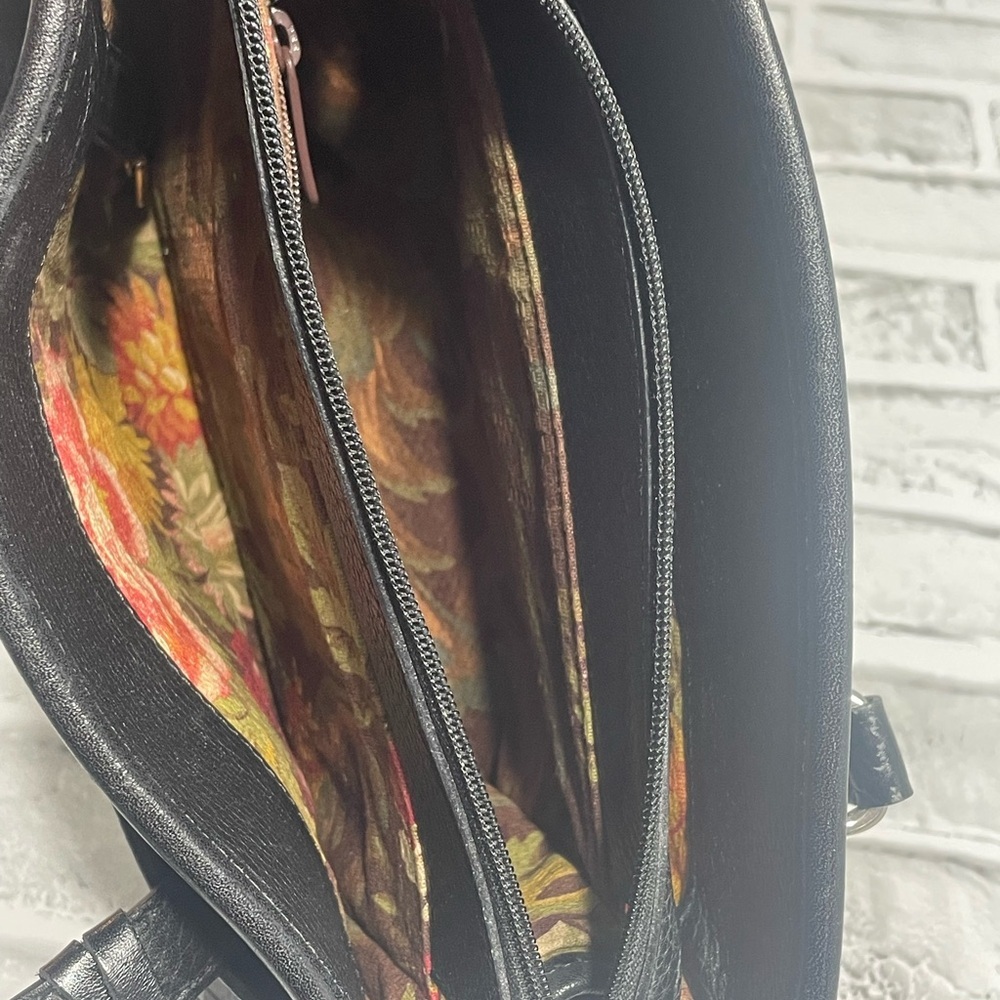 Brighton Black Crocodile-Embossed leather Shoulder Bag. Hearts. Pre-owned. Tote - Picture 7 of 16